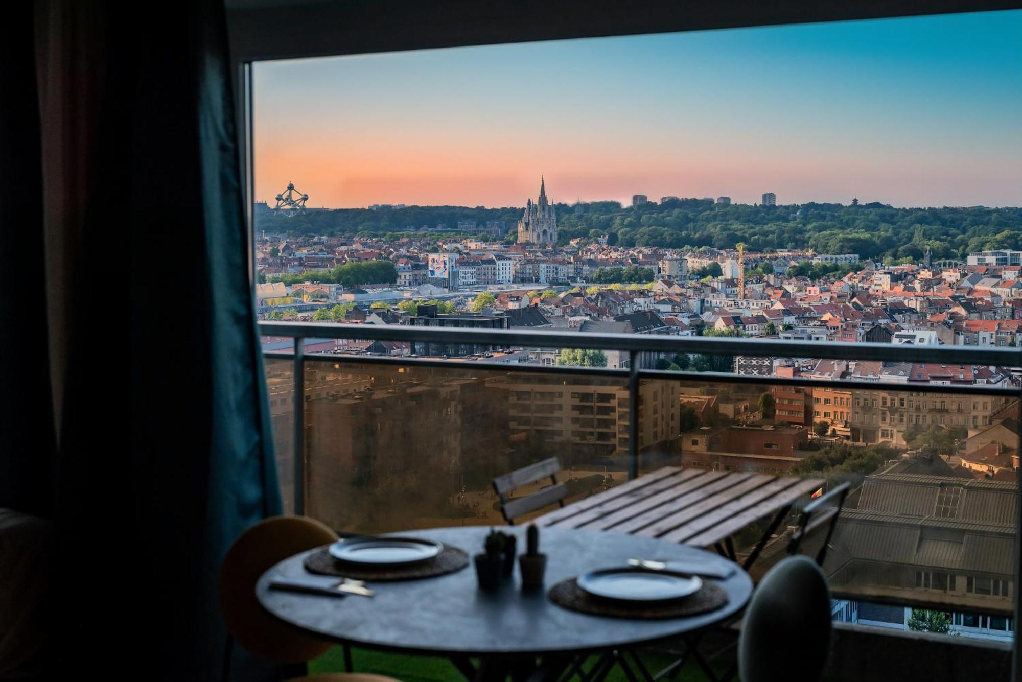 Studio Avec Vue Panoramique Et Parking Gratuit Brussel Eksteriør bilde